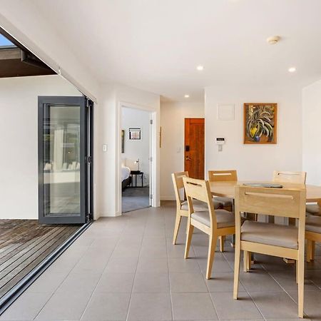 Stylish And Serene Living In Kohimarama Auckland Exterior foto
