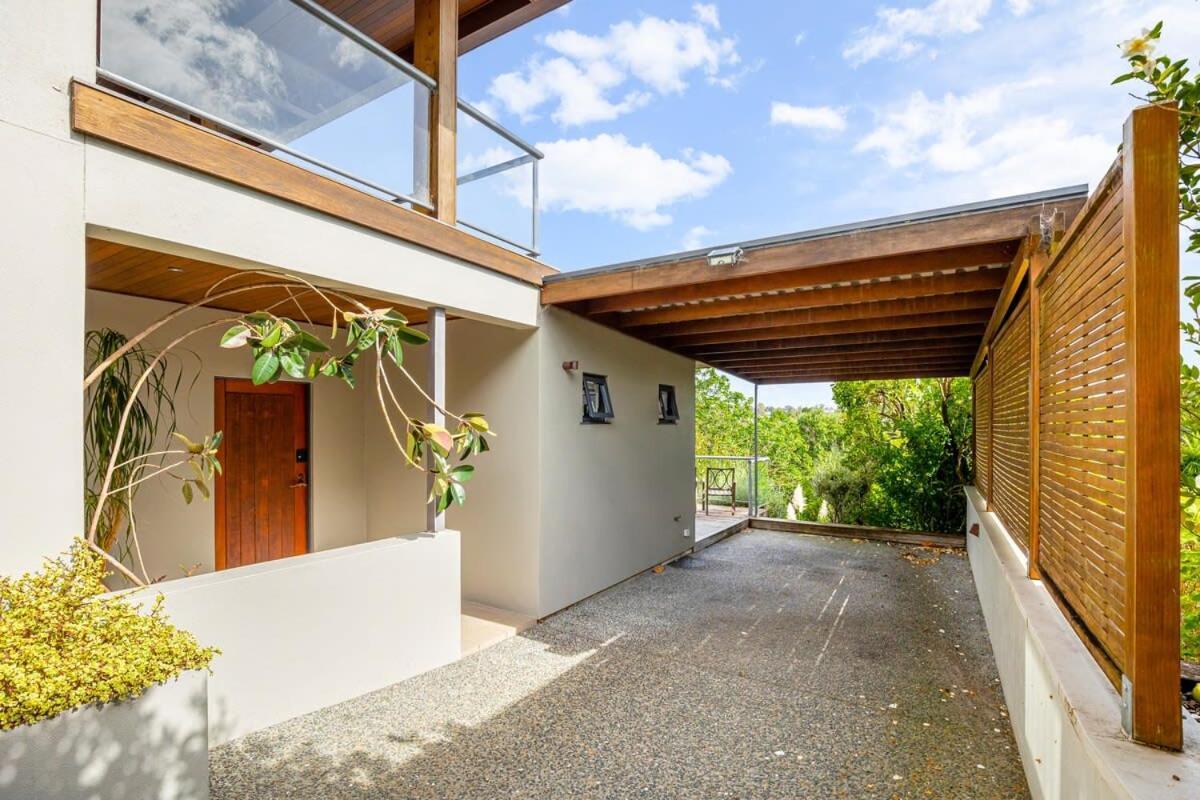 Stylish And Serene Living In Kohimarama Auckland Exterior foto
