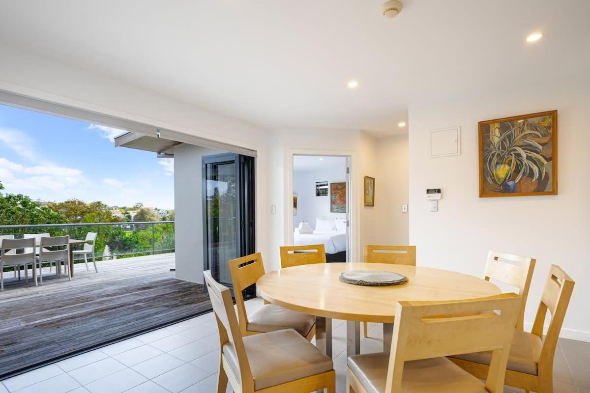 Stylish And Serene Living In Kohimarama Auckland Exterior foto