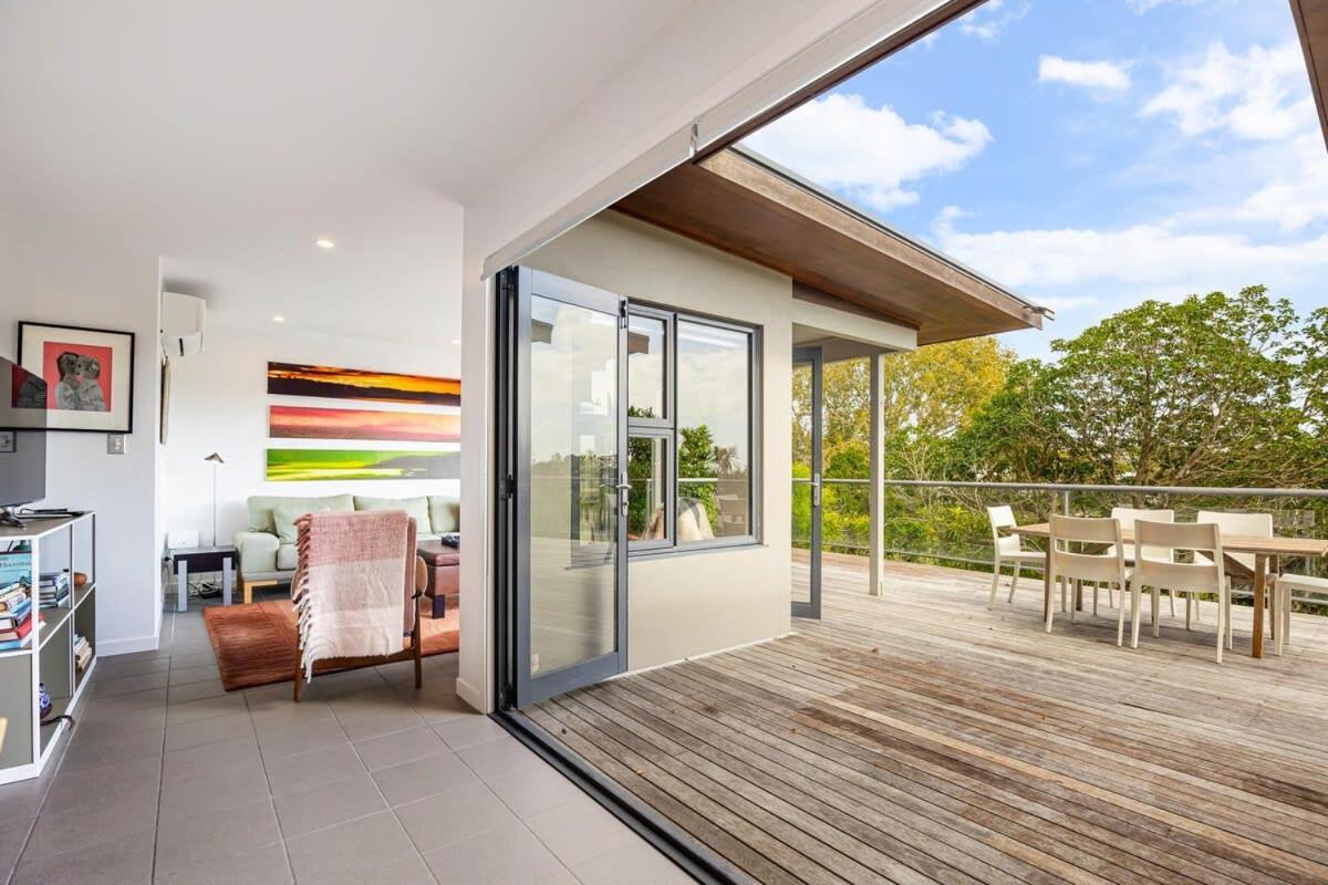 Stylish And Serene Living In Kohimarama Auckland Exterior foto