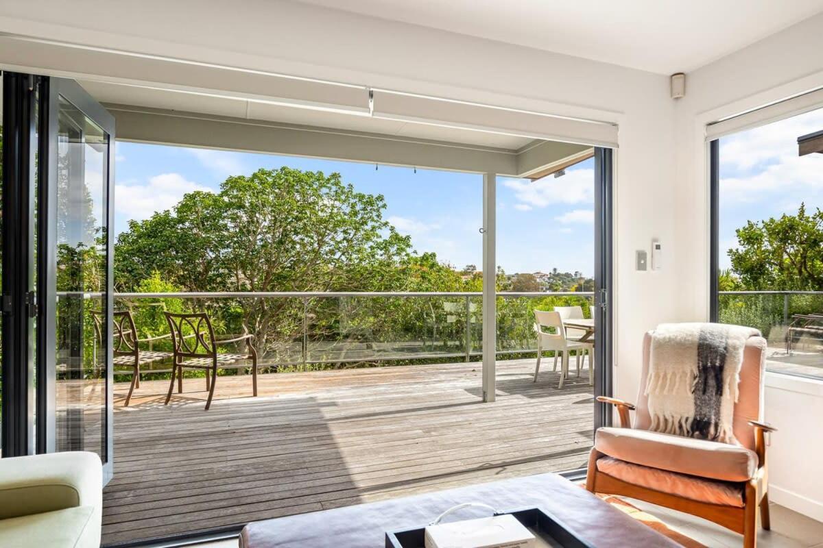 Stylish And Serene Living In Kohimarama Auckland Exterior foto